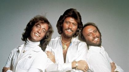 Obituary: Robin Hugh Gibb / Co-founded Bee Gees with his brothers